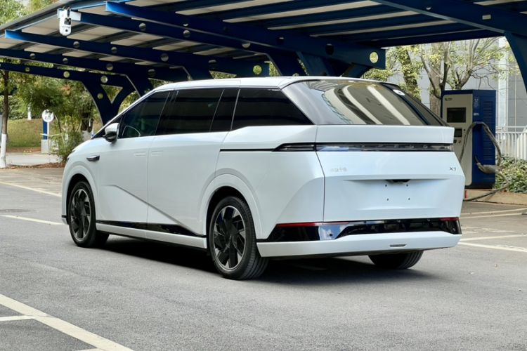 Used XPeng X9 2024 702 Ultra-Long Range Max