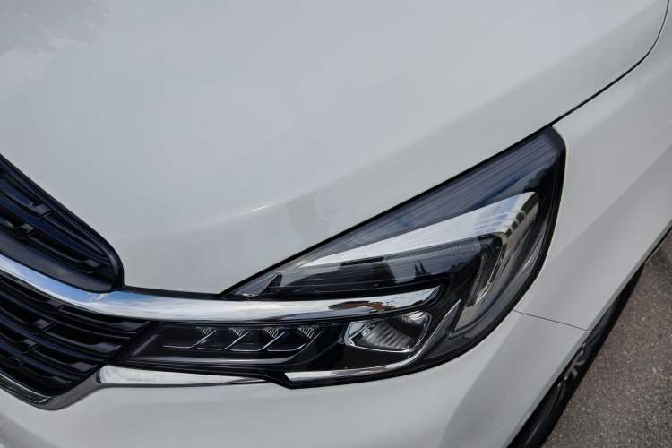 Used Buick GL8 2021 Land Cruiser Executive Class 652T Smart Luxury Model
