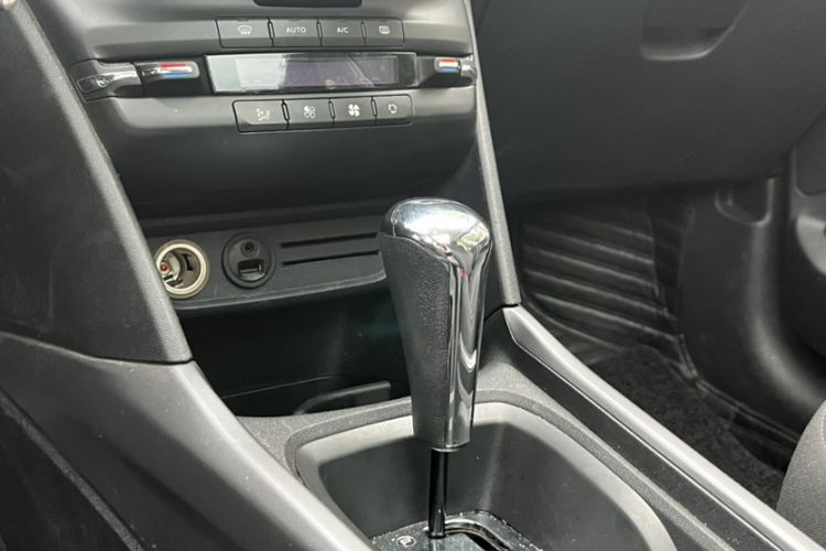 Used Peugeot 2008 2014 1.6L Automatic Fashion Edition