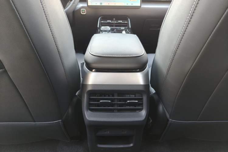 Used Wuling Xingguang 2024 Co-Creation Edition 510 Advanced Model