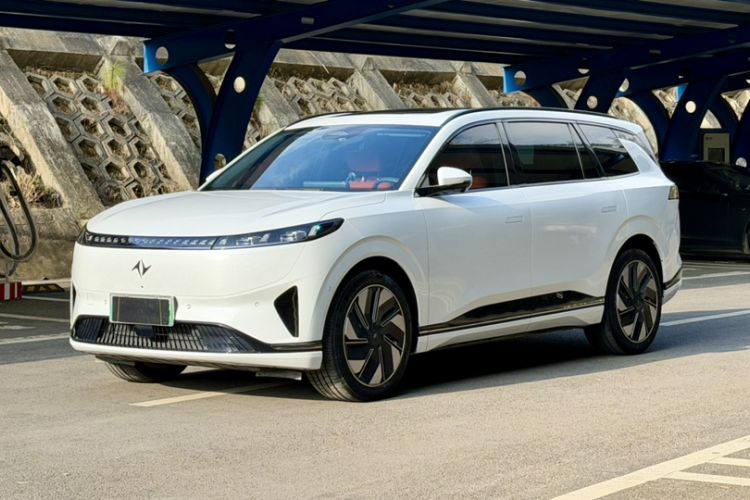 Used Dongfeng eπ eπ008 2024 636Max All-Electric Version 6 Seats