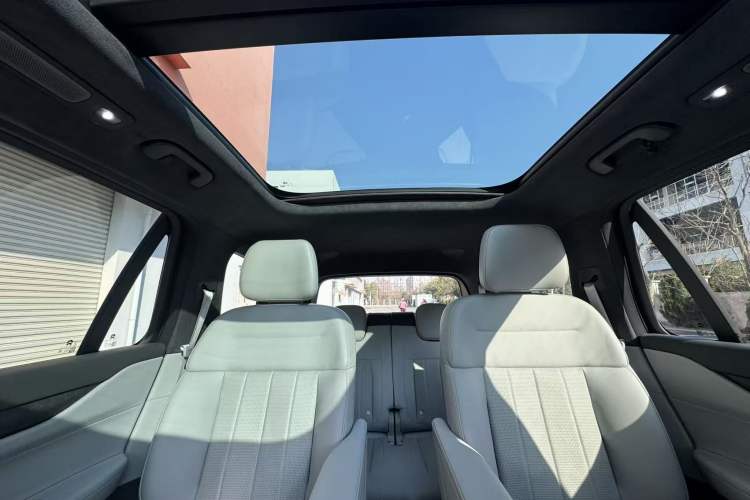 Used Nio ES8 2024 75 kWh
