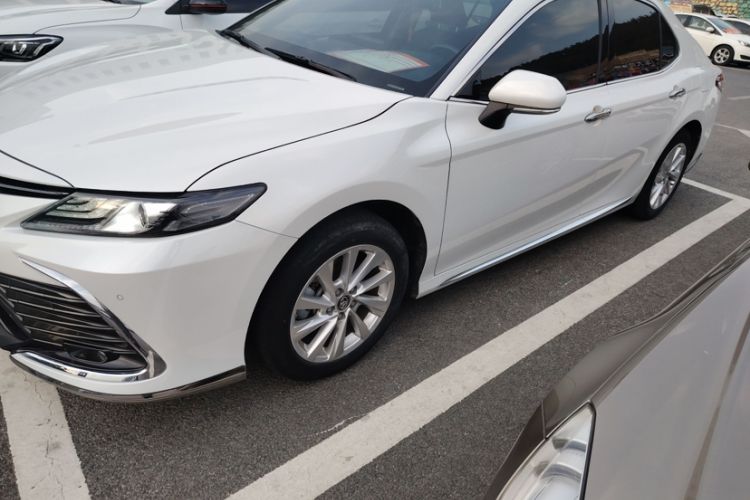 Used Toyota Camry 2023 2.0G Luxury Edition
