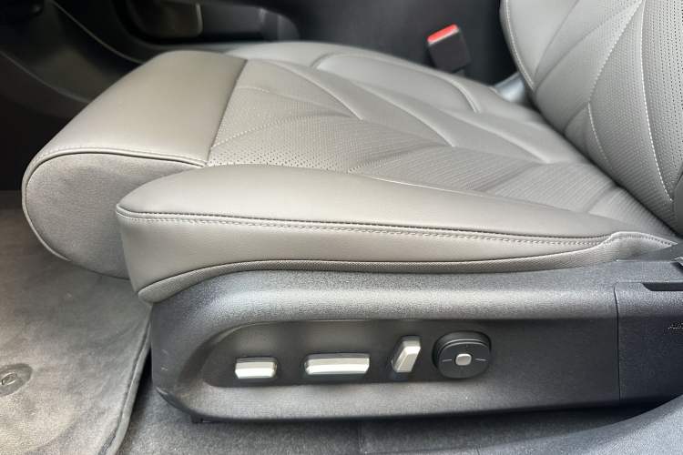 Used Nio ET5 2025 75 kWh
