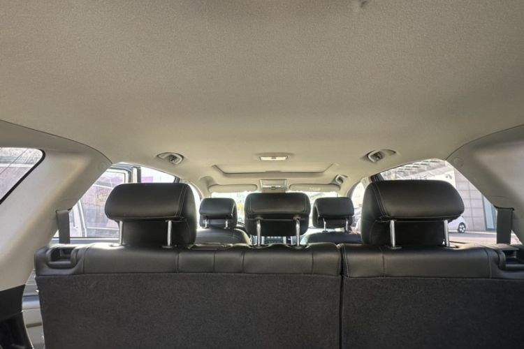 Used Chevrolet Captiva 2015 2.4L 4x4 Flagship Edition 7-Seater
