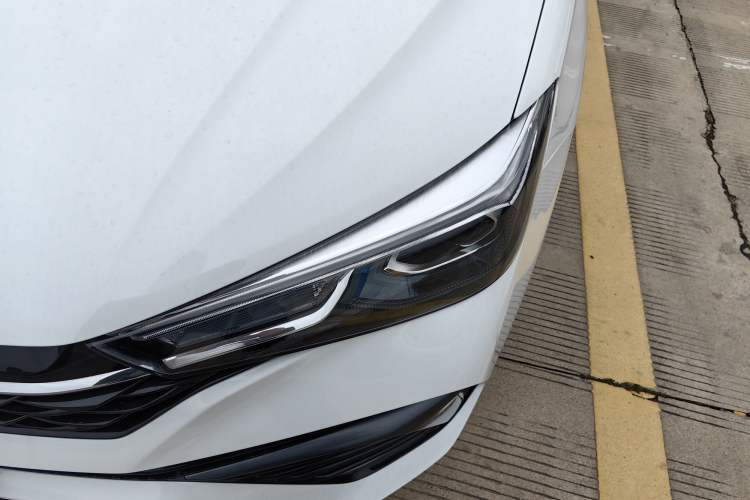 Used Roewe i5 2021 Revised Version 1.5L CVT Diamond Edition
