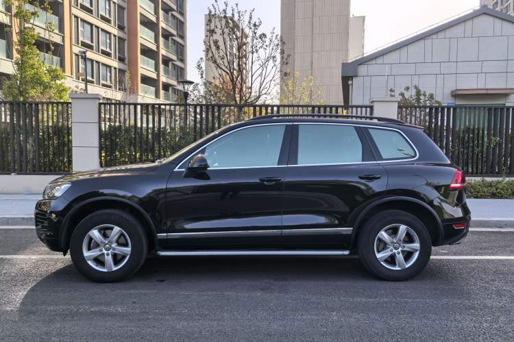 Used Volkswagen Touareg 2011 3.0 TSI Comfort Version
