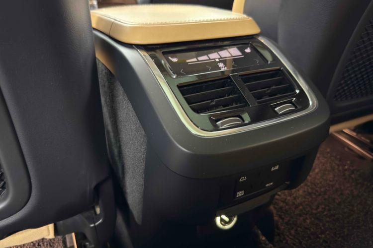 Used Volvo XC90 2015 T6 Zhiya Edition 7-seater
