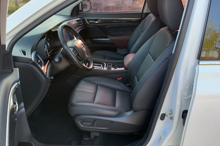 Used GAC Trumpchi GS7 2017 280T Two-Wheel Drive Luxury Model
