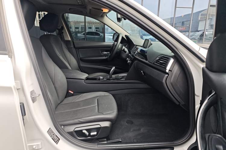 TDK.VehicleDetails.img