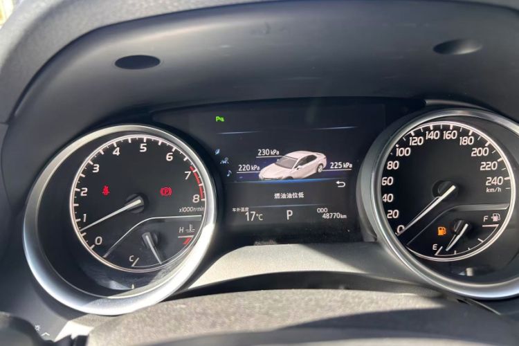 Used Toyota Camry 2018 2.0G Luxury Edition
