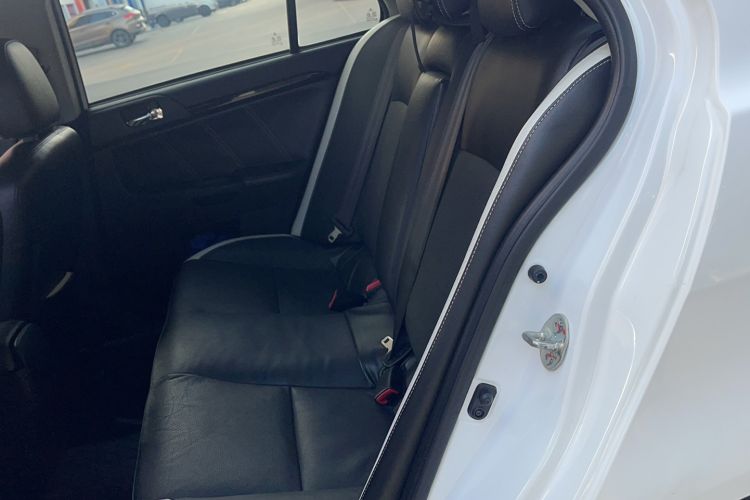 Used Mitsubishi Lancer EX 2016 1.8L CVT Black-and-White Retro Edition