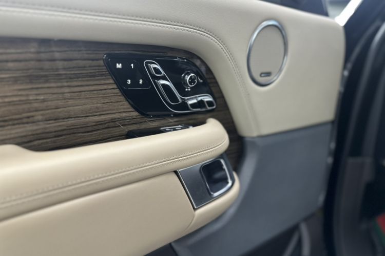 Used Land Rover Range Rover 2018 3.0 SC V6 Vogue Extended-Length Model
