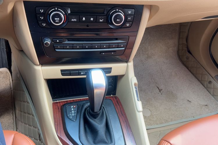 Used BMW X1 2013 sDrive18i Leading Model
