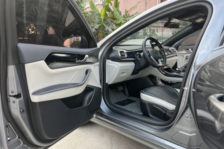 Used BYD Qin PLUS 2021 DM-i 120KM Prestige Model
