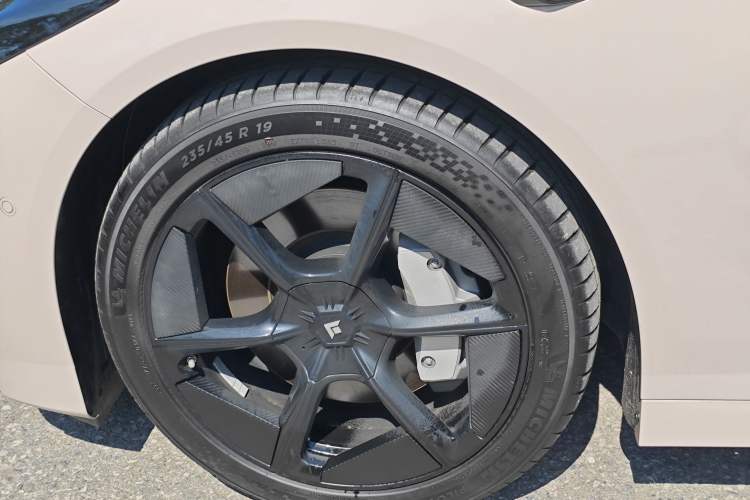 Used  GT 2024 Global Model 710 Ultra-High-Voltage LiDAR Edition