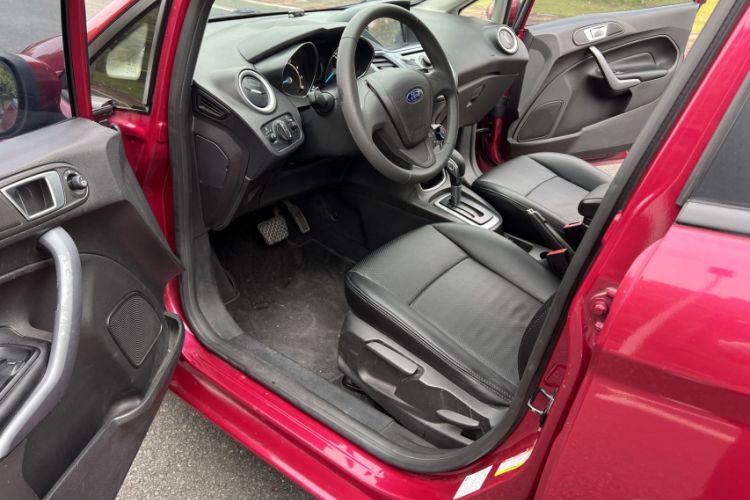 Used Ford Fiesta 2013 Hatchback 1.5L Automatic Fashion Edition
