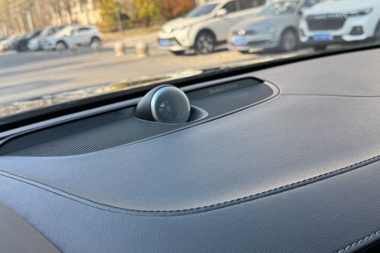 Used Volvo S90 New Energy 2019 T8 E-Drive Hybrid Intelligent Luxury Version China V Standard