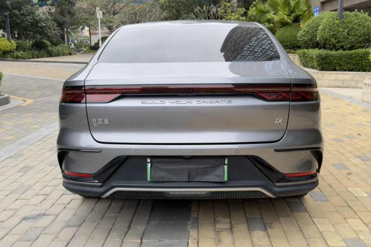 Used BYD Han 2023 EV Champion Edition 605KM Front-Drive Premium Model
