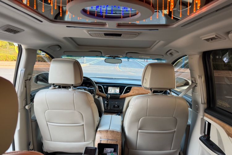 Used Buick GL8 2018 ES 28T Comfort Model China VI Standard
