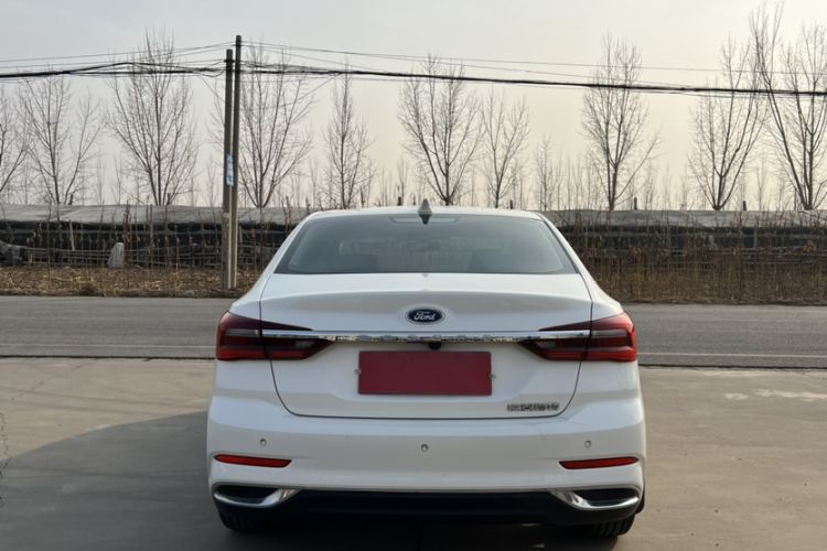 Used Ford Escort 2021 1.5L Automatic Diamond Edition
