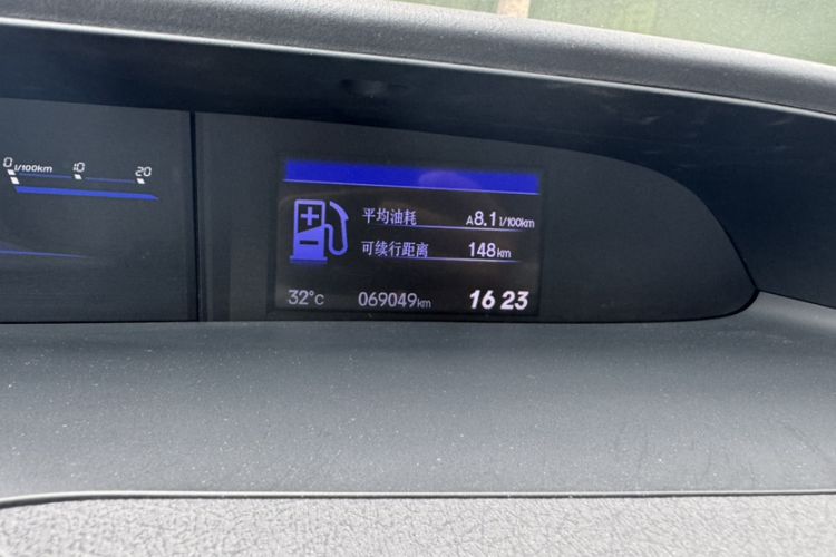 Used Honda Civic 2014 1.8L automatic comfort version
