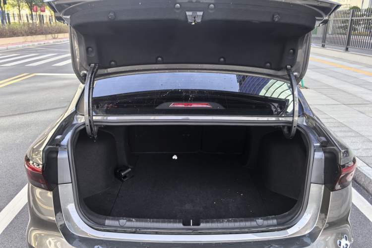 Used Geely Auto Emgrand 2023 4th Generation Champion Edition 1.5L CVT Prestige Model