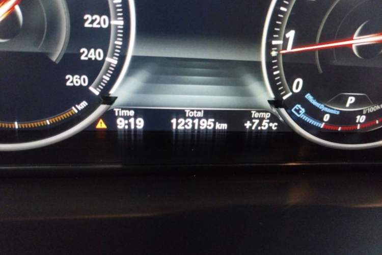 Used BMW 5 Series GT 2017 528i Leading Model
