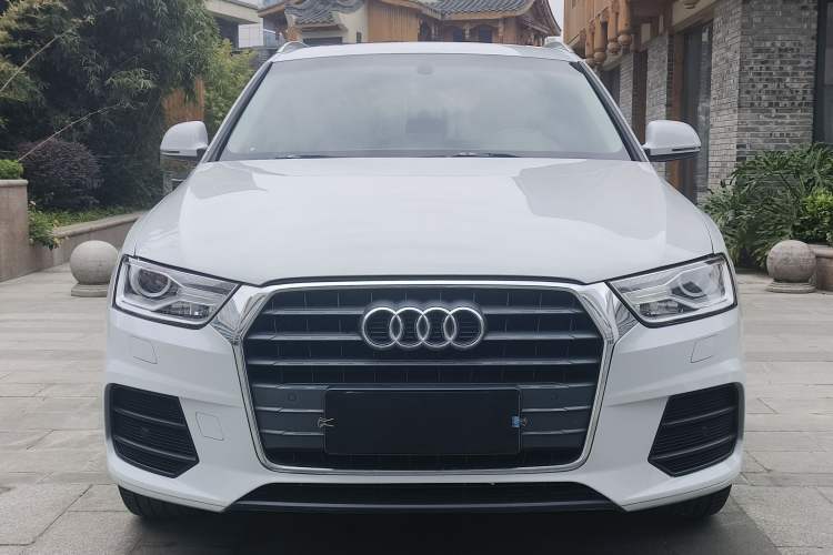 Used Audi Q3 2017 30 TFSI Fashion Model
