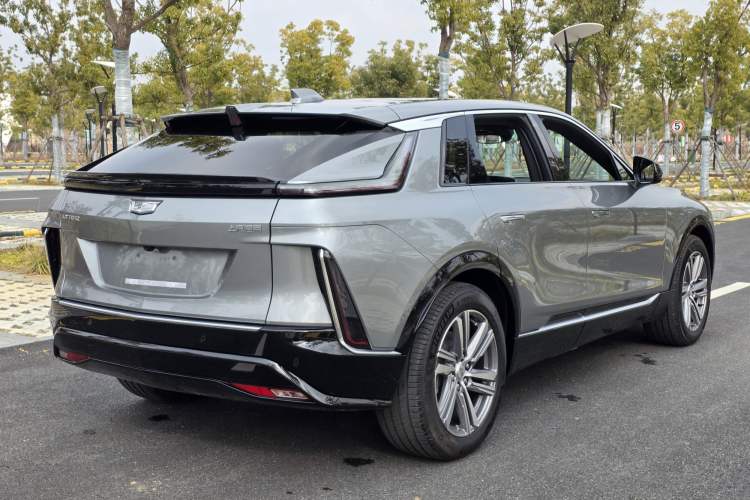 Used Cadillac LYRIQ 2024 Rear-Drive Standard Range Luxury Edition SUPER CRUISE
