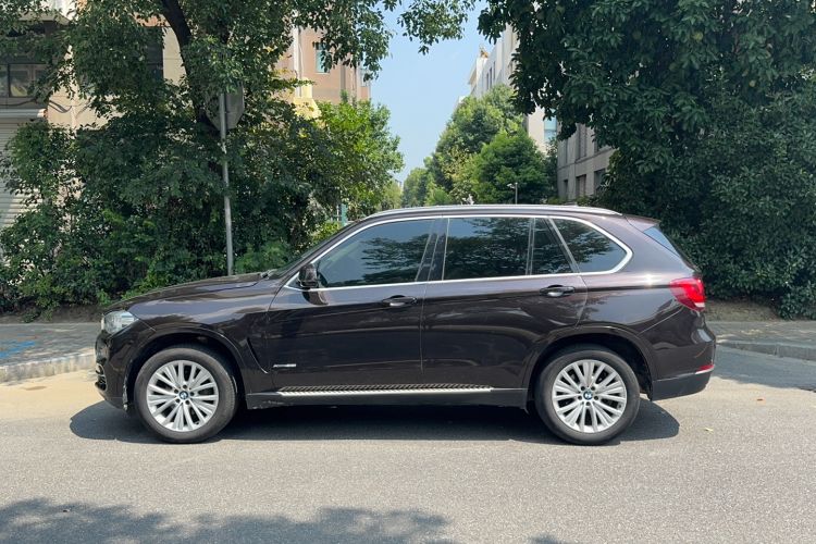 Used BMW X5 2017 xDrive28i
