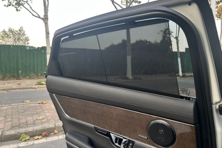 Used Jaguar XJ 2016 XJL 3.0 SC Four-Wheel Drive Panoramic Business Edition
