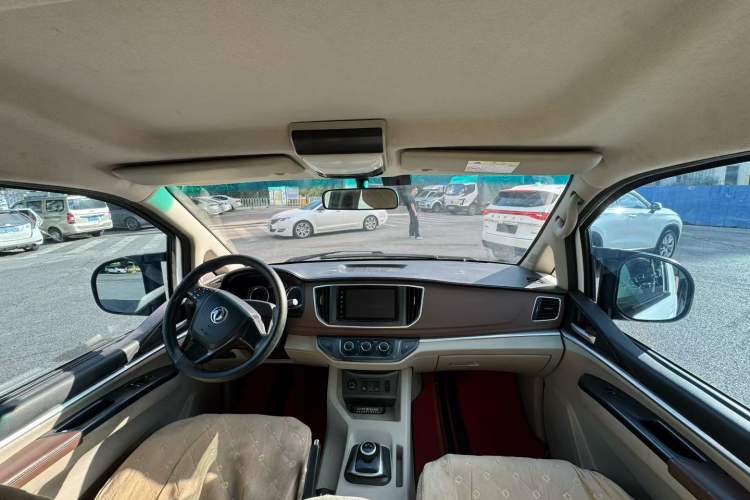 Used FORTHING Lingzhi M5 2020 Long-Range Luxury 7-Seater Model
