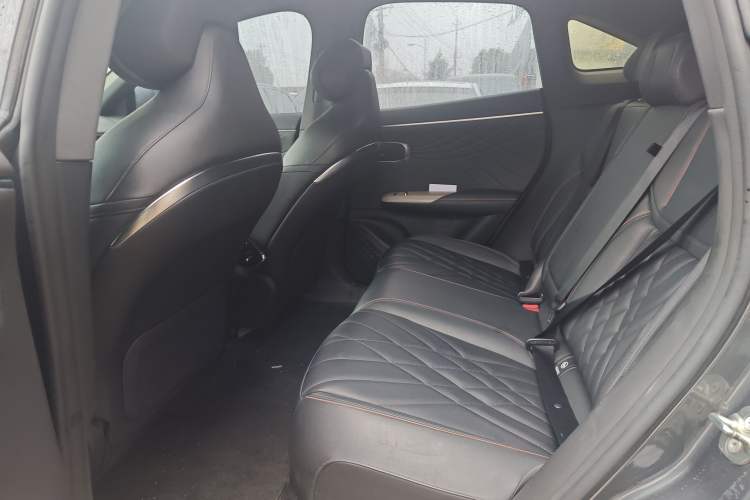 Used  S07 2023 200Max Range-Extended Version
