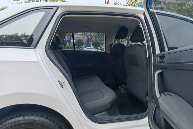 Used Skoda Rapid Spaceback 2018 1.6L Automatic Standard Edition
