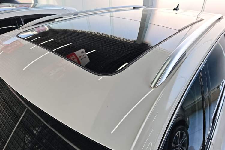 Used Volkswagen Tiguan L 2022 330TSI Automatic Two-Wheel Drive R-Line Flagship Edition
