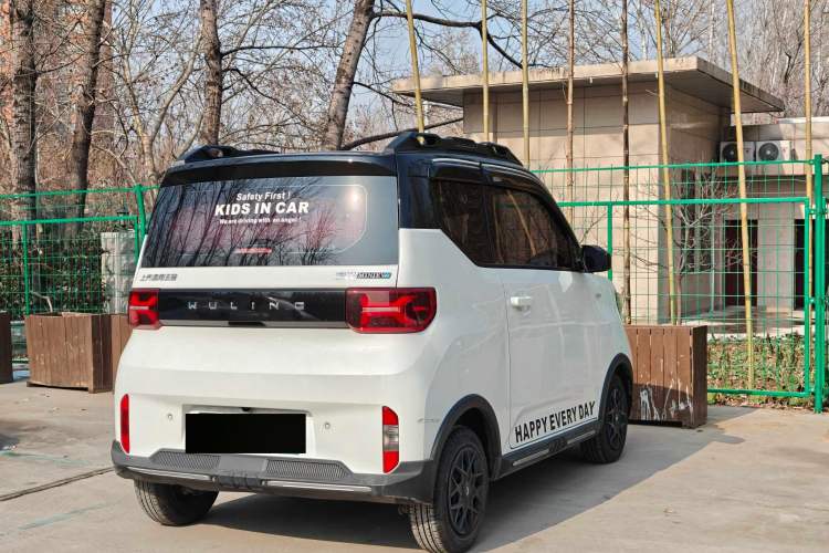 Used Wuling Hongguang MINIEV 2022 GAMEBOY 200km Gaming Edition with Lithium Iron Phosphate