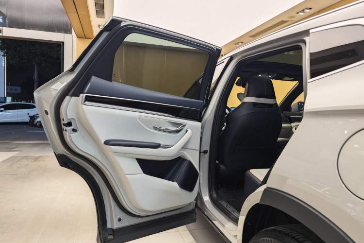 Used BYD Song PLUS New Energy 2023 Champion Edition EV 520KM Flagship Model
