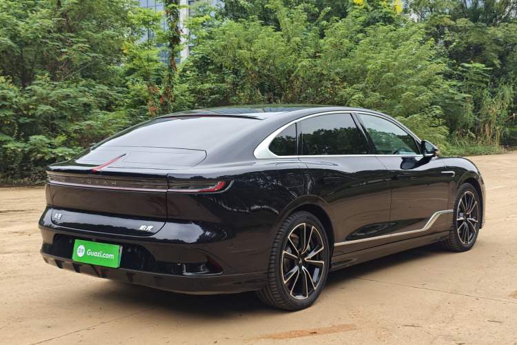 Used VOYAH PASSION 2024 PHEV Four-Wheel Drive Ultra-Long Range Flagship Model
