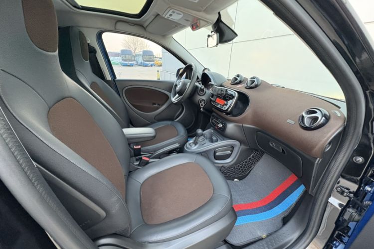 Used  forfour 2018 0.9T 66 kW Fashion Edition
