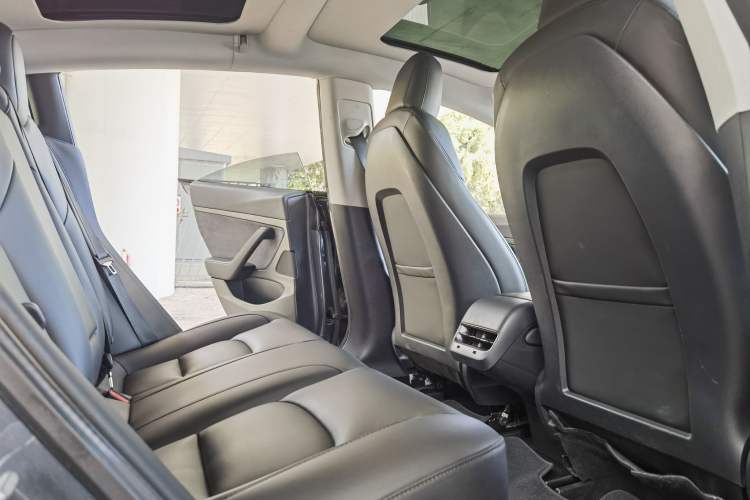 Used Tesla Model 3 2019 Standard Range Rear-Drive Upgraded Version
