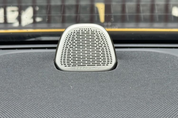 Used Zeekr 007 2024 Four-Wheel-Drive Performance Version 100 kWh
