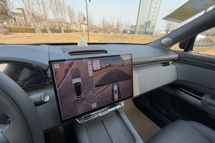 Used Zeekr 7X 2025 100 kWh Long-Range Rear-Wheel Drive with Intelligent Driving Features
