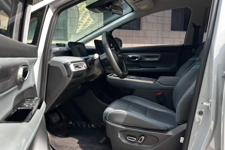 Used AION Y 2023 Plus 510 Smart Edition