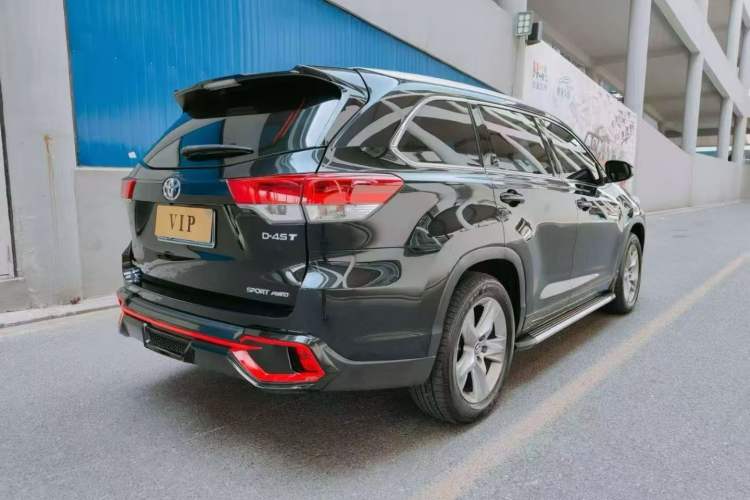 Used Toyota Highlander 2018 2.0T Four-Wheel Drive Luxury Version 7 Seats China VI Standard