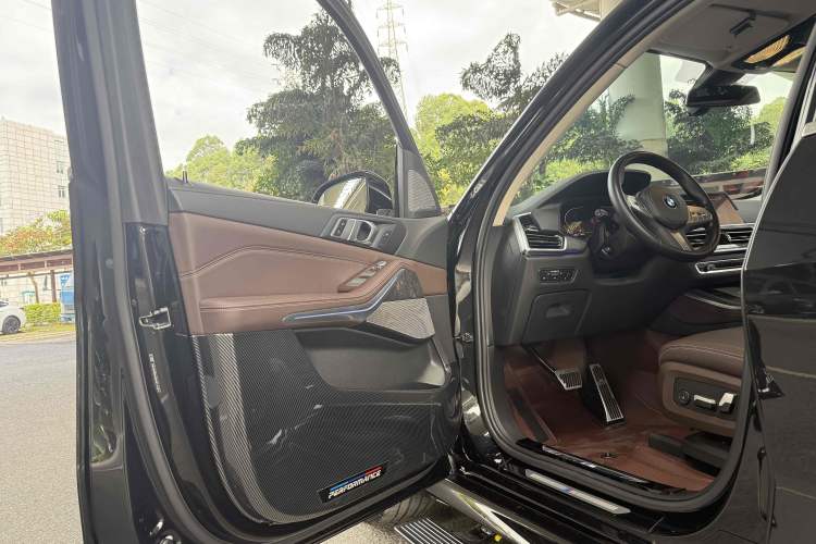 Used BMW X5 2022 Restyled xDrive 30Li Luxury Version M Sport Package