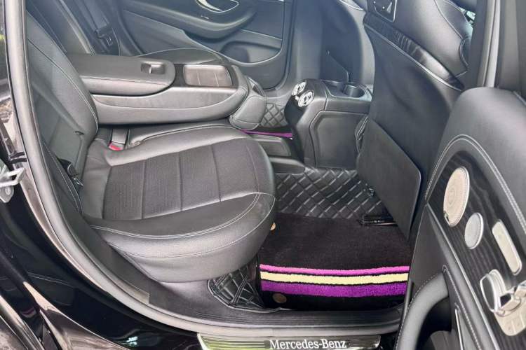 Used Mercedes-Benz E-Class 2019 E 300 L Sporty and Stylish Model
