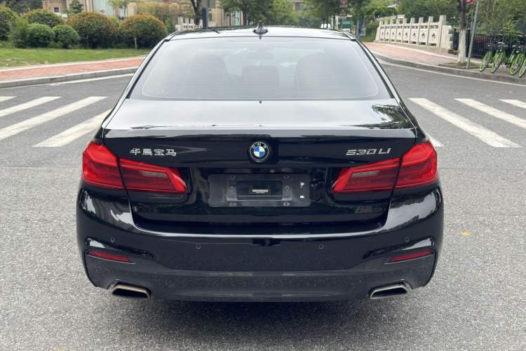 Used BMW 5 Series 2018 Restyled 530Li Leading Edition M Sport Package
