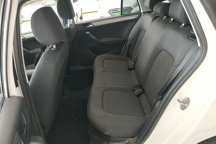 Used Volkswagen Santana 2015 Haval H6 1.6L Automatic Luxury Model
