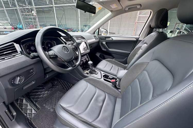 Used Volkswagen Tiguan L 2021 330TSI Automatic Two-Wheel Drive Smart Edition
